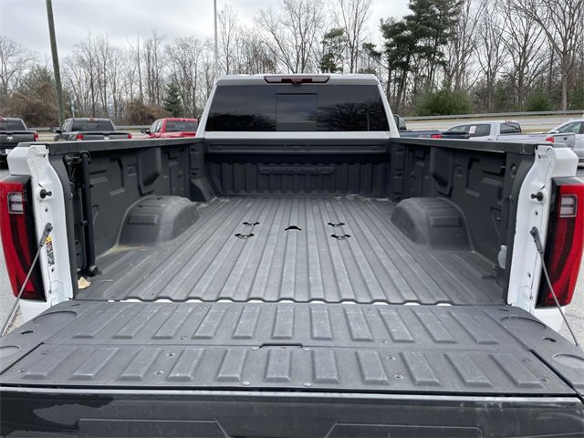 Used 2024 GMC Sierra 3500 Denali Ultimate image 13