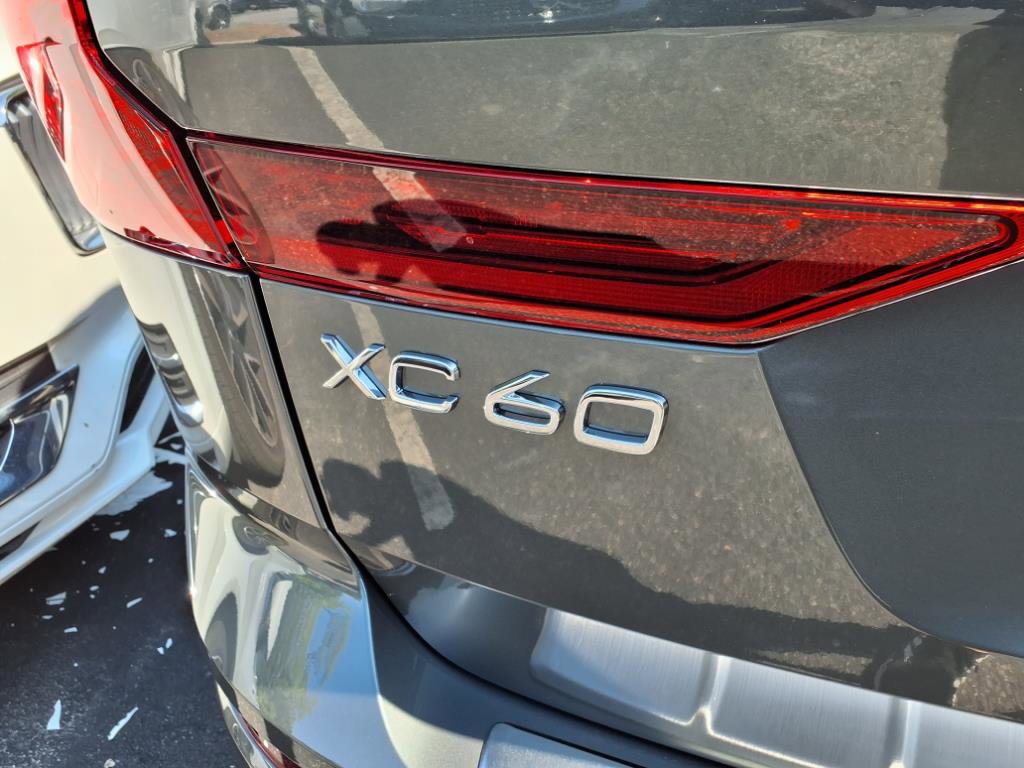 New 2026 Volvo XC60 T8 Ultra image 5