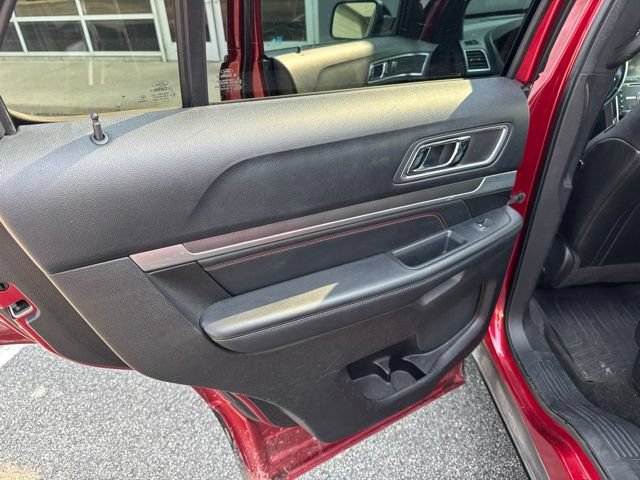 Used 2016 Ford Explorer Sport w/ Equipment Group 401A AWD/4WD image 18