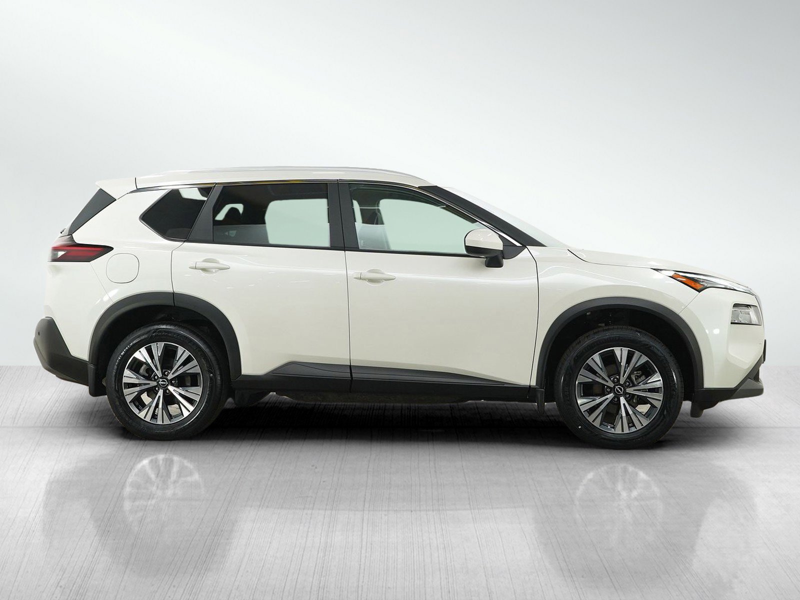 Used 2023 Nissan Rogue SV w/ SV Premium B Package AWD/4WD image 6