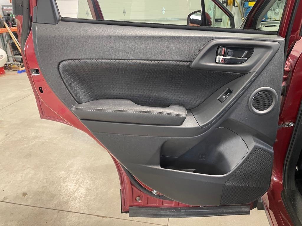 Used 2015 Subaru Forester 2.0XT Touring w/ Eyesight & Navigation System image 16