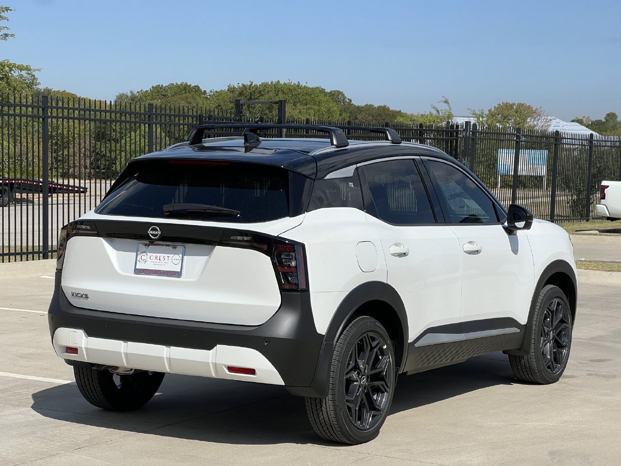 New 2027 Nissan Kicks SR FWD image 4