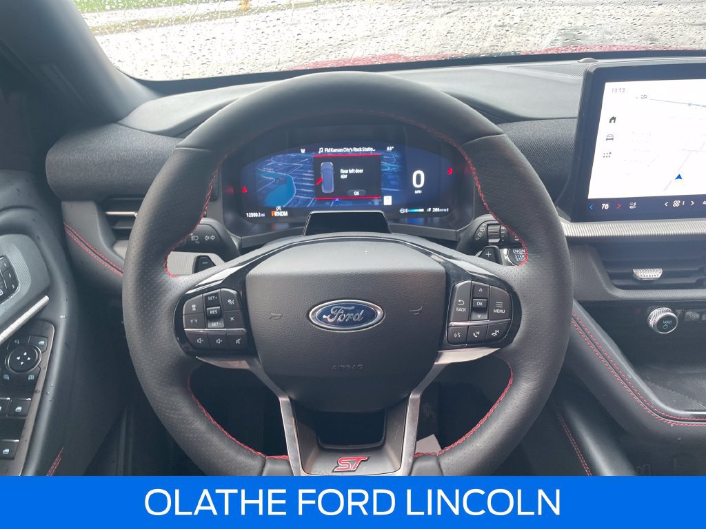 Used 2026 Ford Explorer ST AWD/4WD image 16