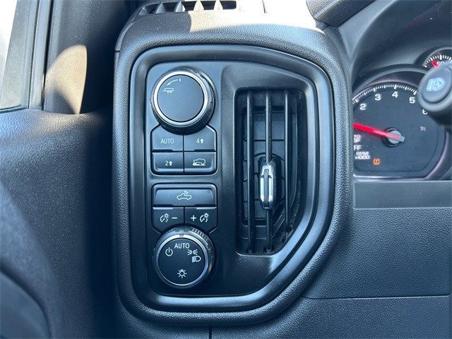 Used 2023 Chevrolet Silverado 1500 W/T image 17