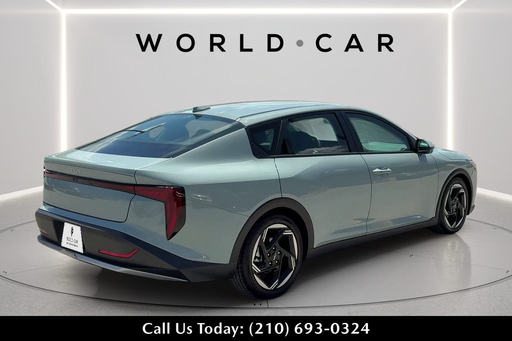 Used 2025 Kia K4 EX FWD image 3