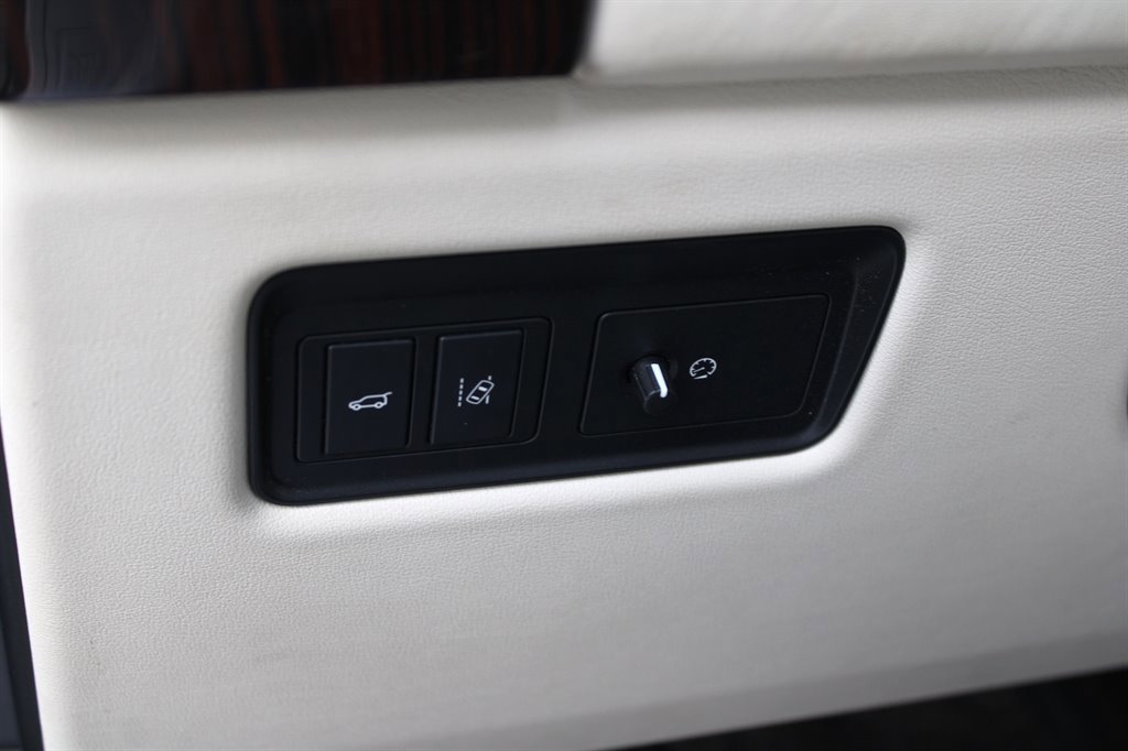 Used 2016 Land Rover Range Rover HSE image 41