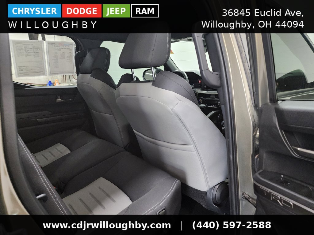 Used 2024 Toyota Tacoma TRD Off-Road AWD/4WD image 32