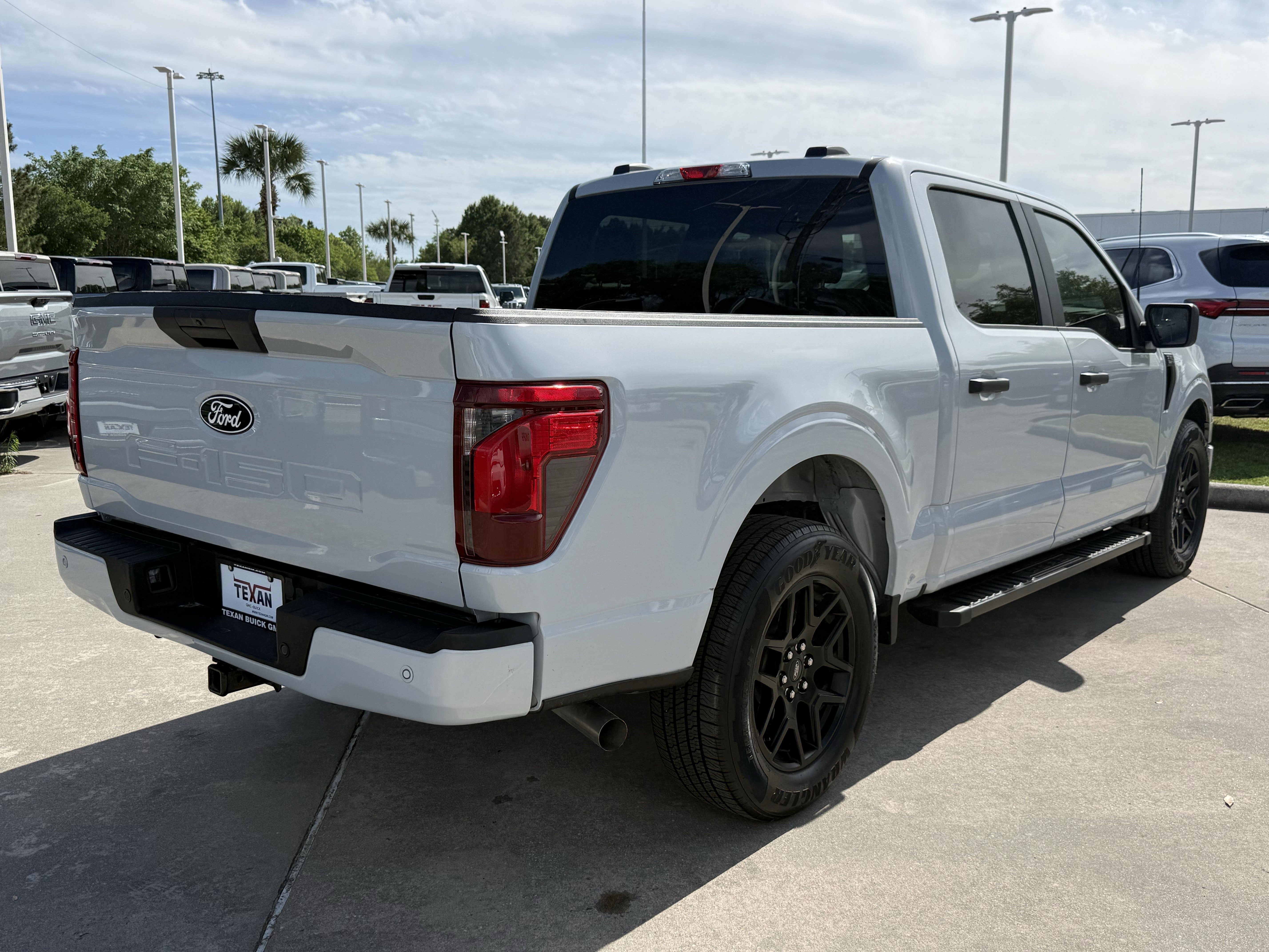 Used 2025 Ford F150 STX w/ STX Black Appearance Package image 5