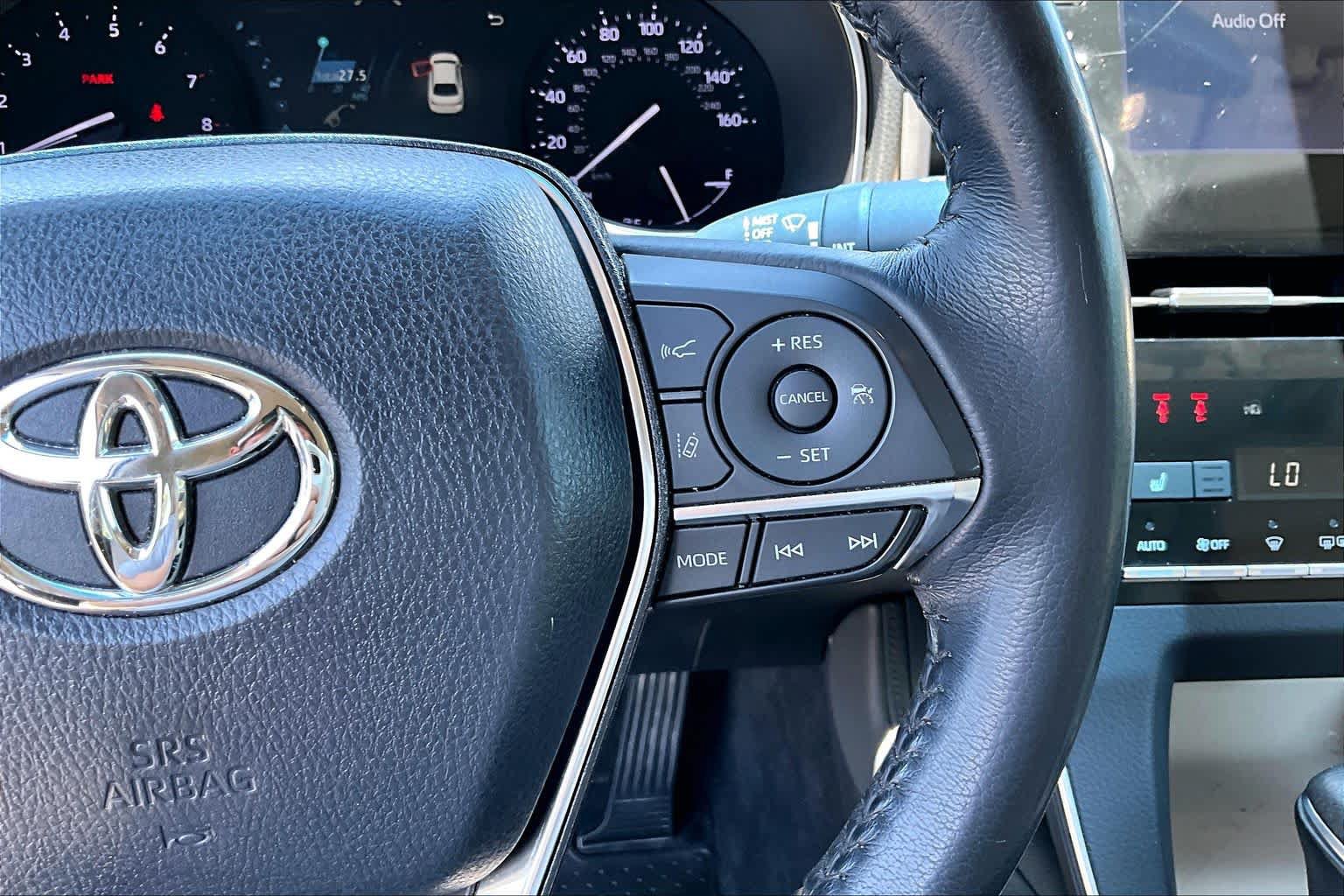 Used 2019 Toyota Avalon XLE w/ Moonroof Package FWD image 25