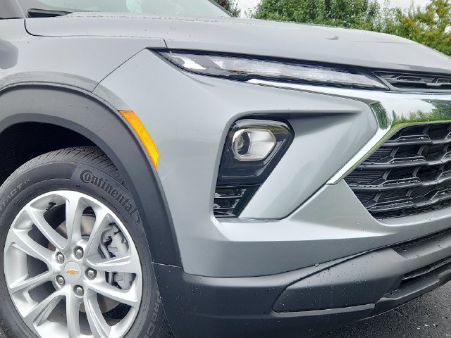 New 2026 Chevrolet TrailBlazer LS w/ LS Convenience Package FWD image 9
