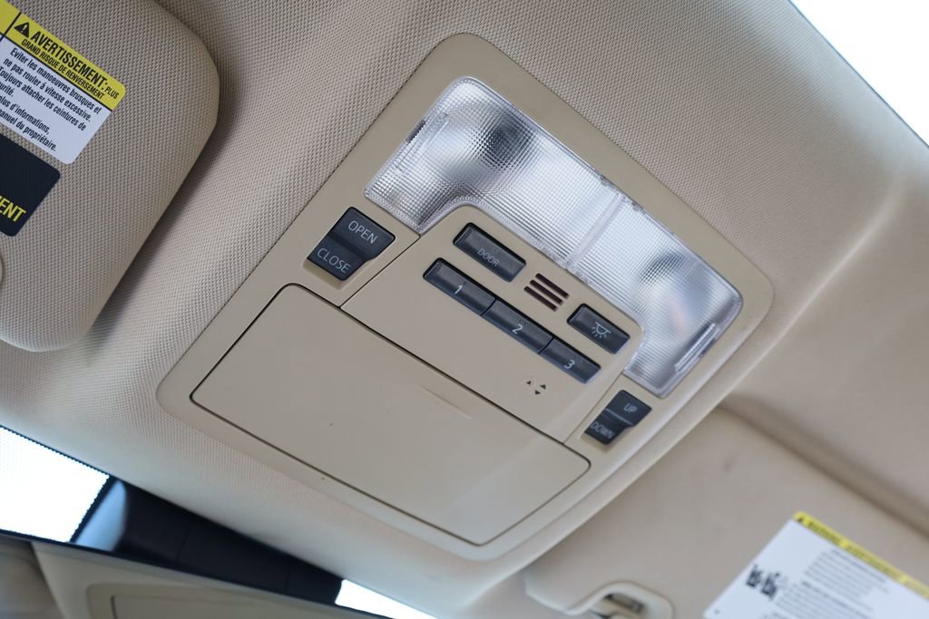 Used 2018 Toyota Highlander XLE image 18