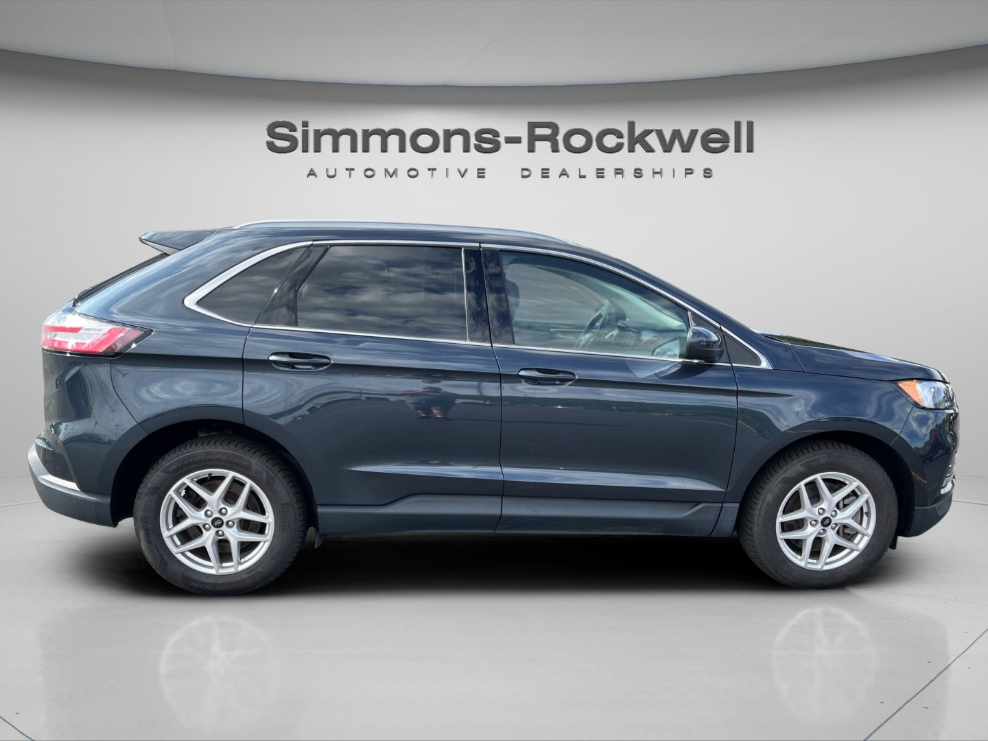 Used 2024 Ford Edge SEL w/ Convenience Package AWD/4WD image 6