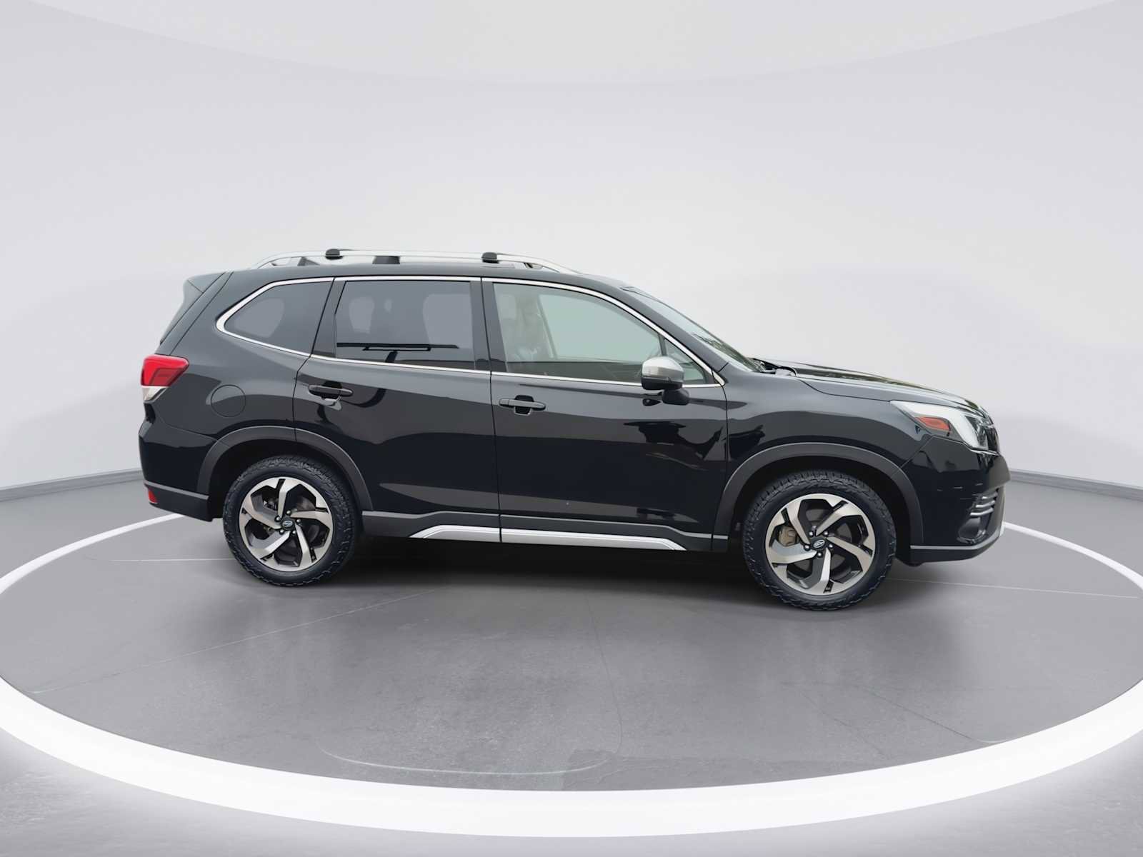 Used 2022 Subaru Forester Touring w/ Popular Package #2 AWD/4WD image 9