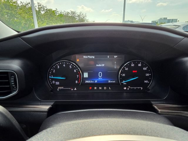 Used 2024 Ford Explorer Limited w/ Limited Technology Package RWD image 32