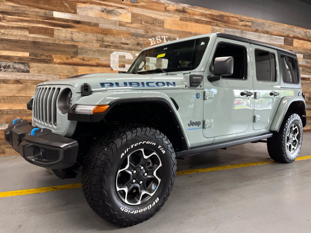 Used 2023 Jeep Wrangler Unlimited Rubicon 4xe w/ Cold Weather Group AWD/4WD image 19