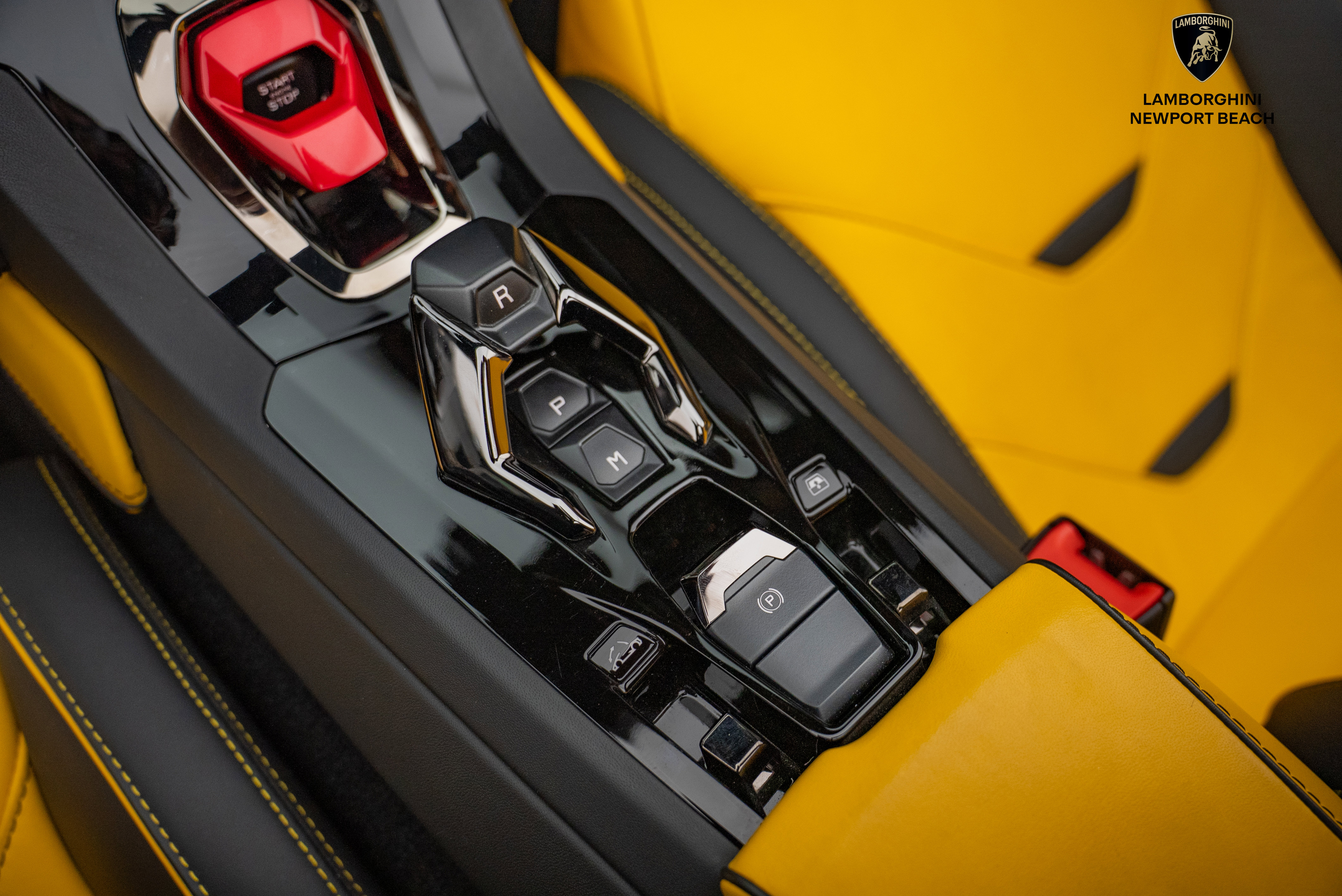 Used 2023 Lamborghini Huracan EVO image 34