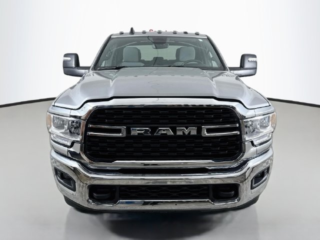 Used 2024 RAM 3500 Big Horn w/ Bed Utility Group AWD/4WD image 2