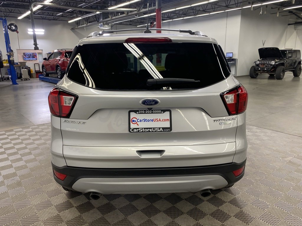 Used 2019 Ford Escape Titanium image 8