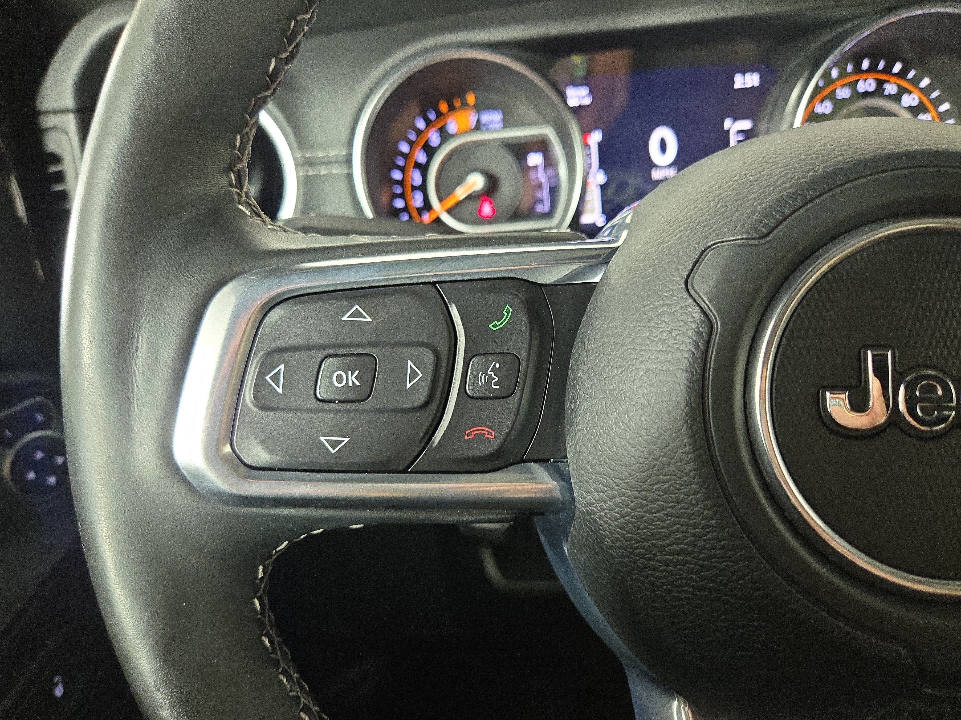 Used 2020 Jeep Wrangler Unlimited Sahara AWD/4WD image 15
