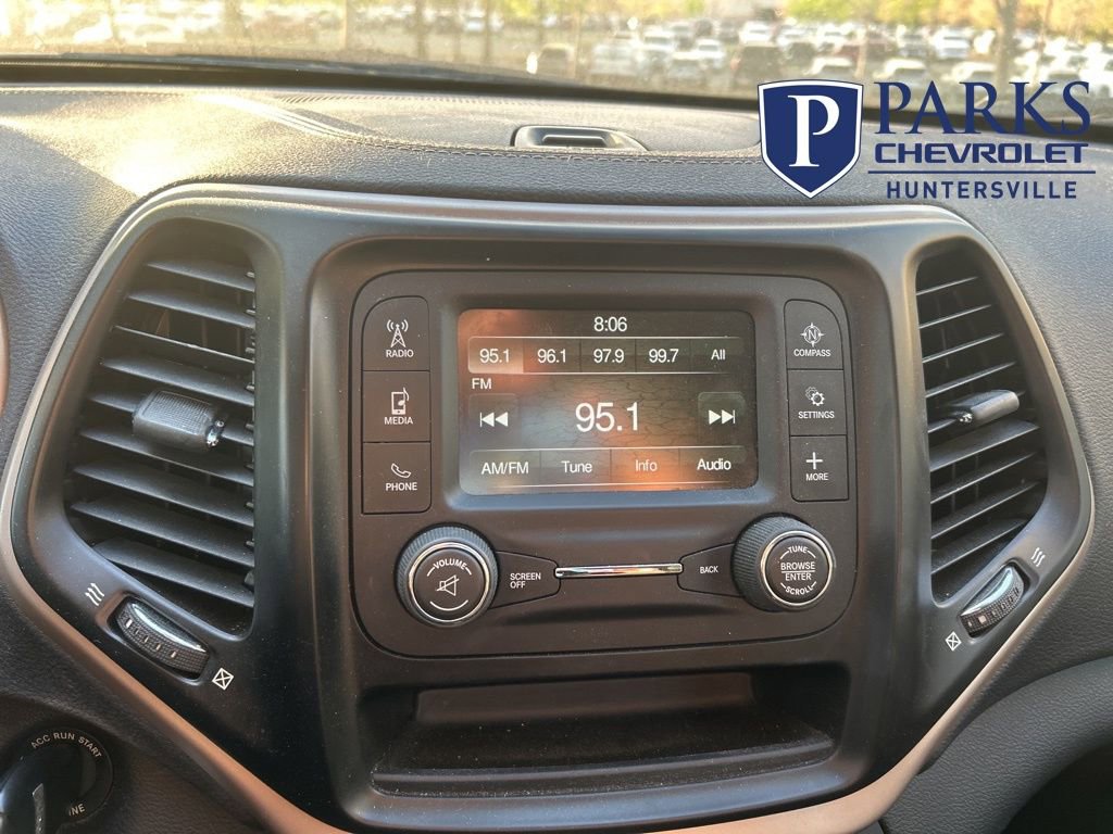 Used 2017 Jeep Cherokee Sport image 16