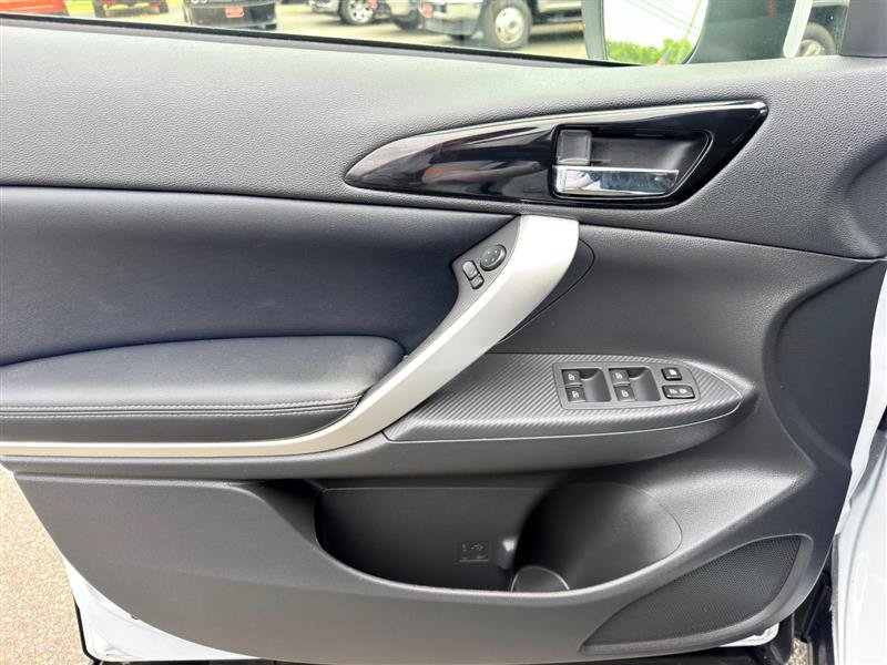 Used 2025 Mitsubishi Eclipse Cross SEL AWD/4WD image 12