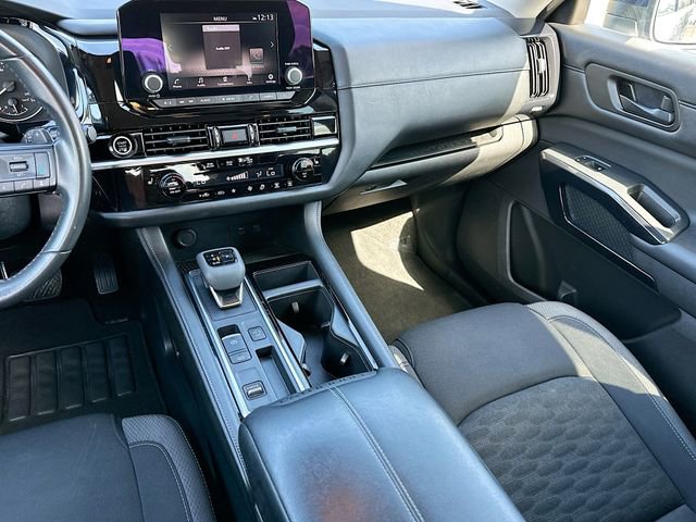 Used 2024 Nissan Pathfinder SV image 22
