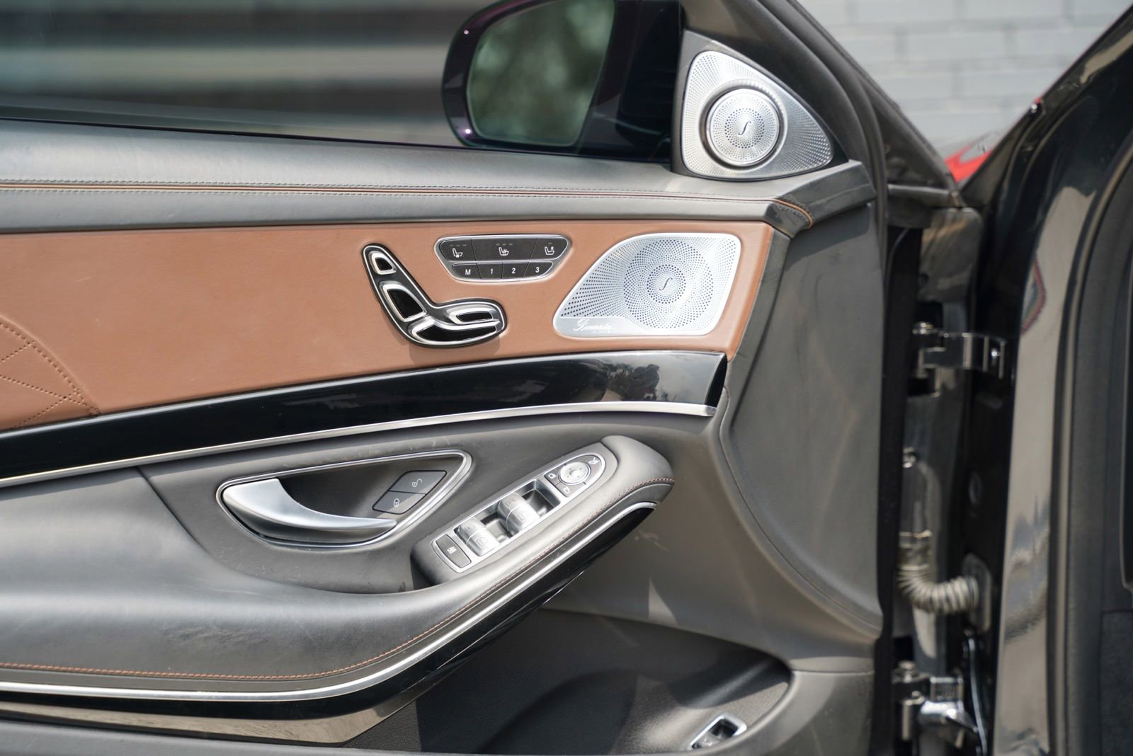 Used 2019 Mercedes-Benz S 560 Sedan image 14