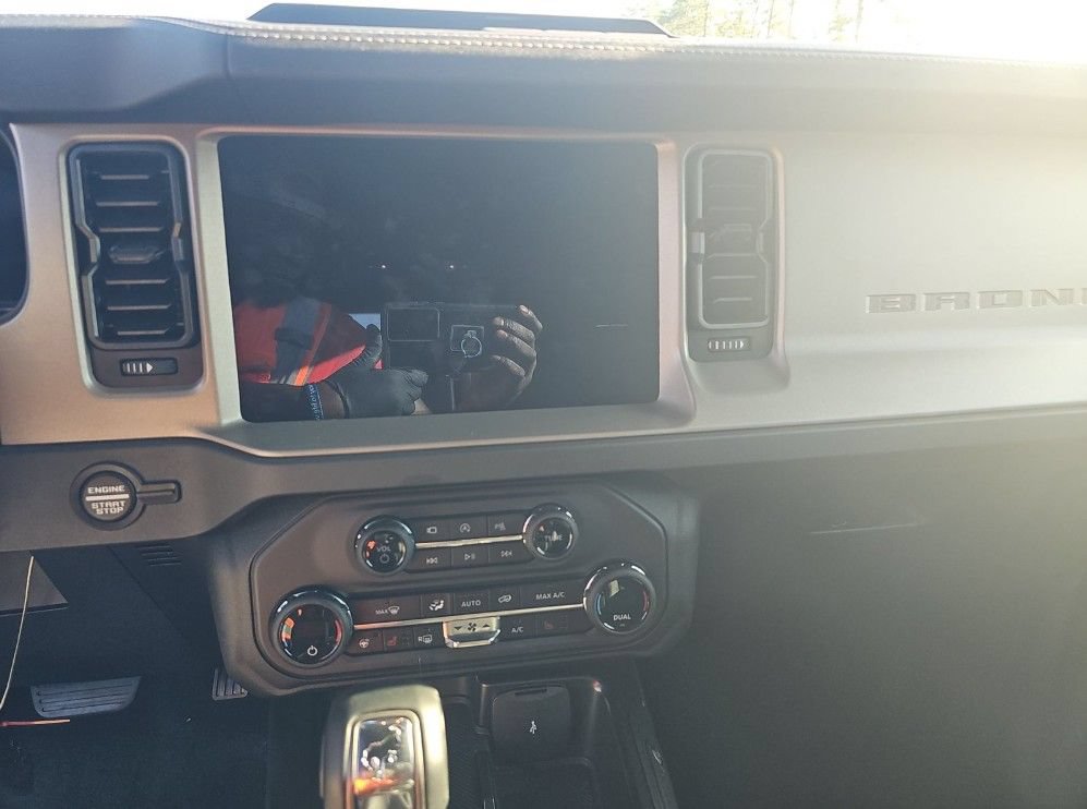 Used 2025 Ford Bronco Outer Banks AWD/4WD image 23