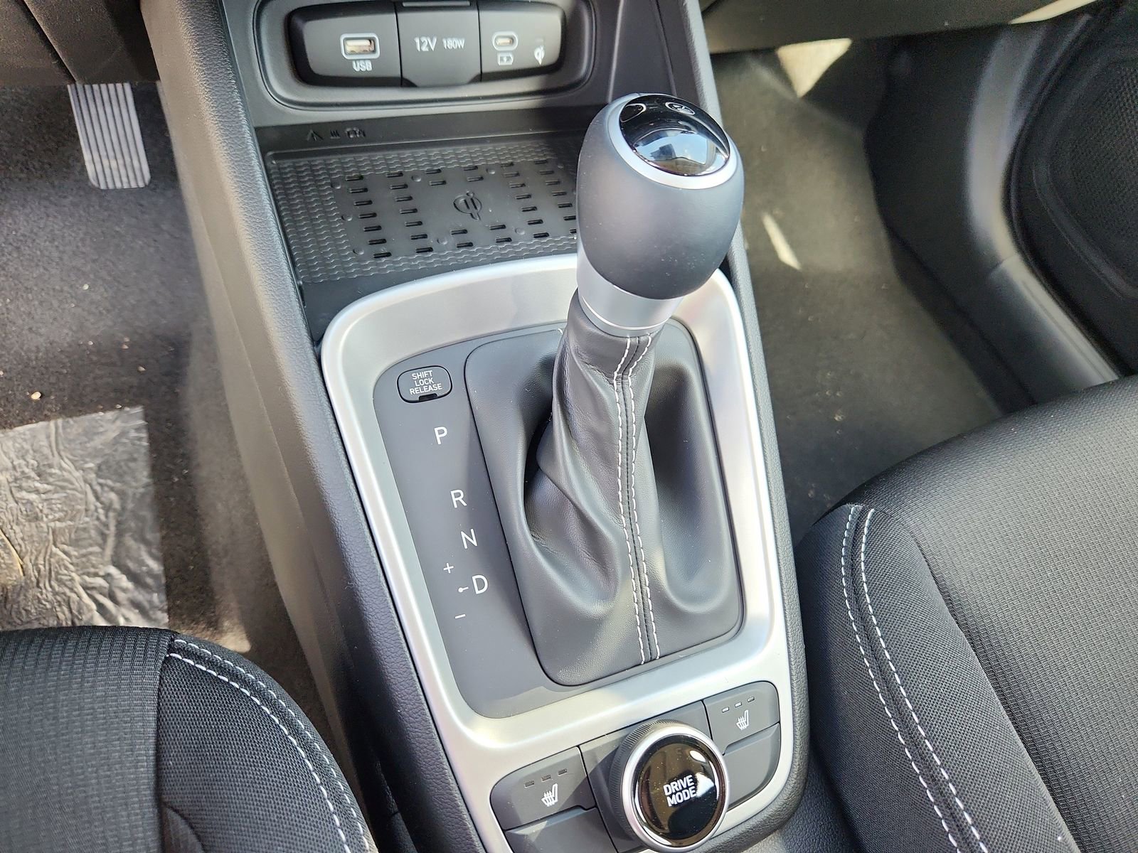 New 2026 Hyundai Venue SEL FWD image 16