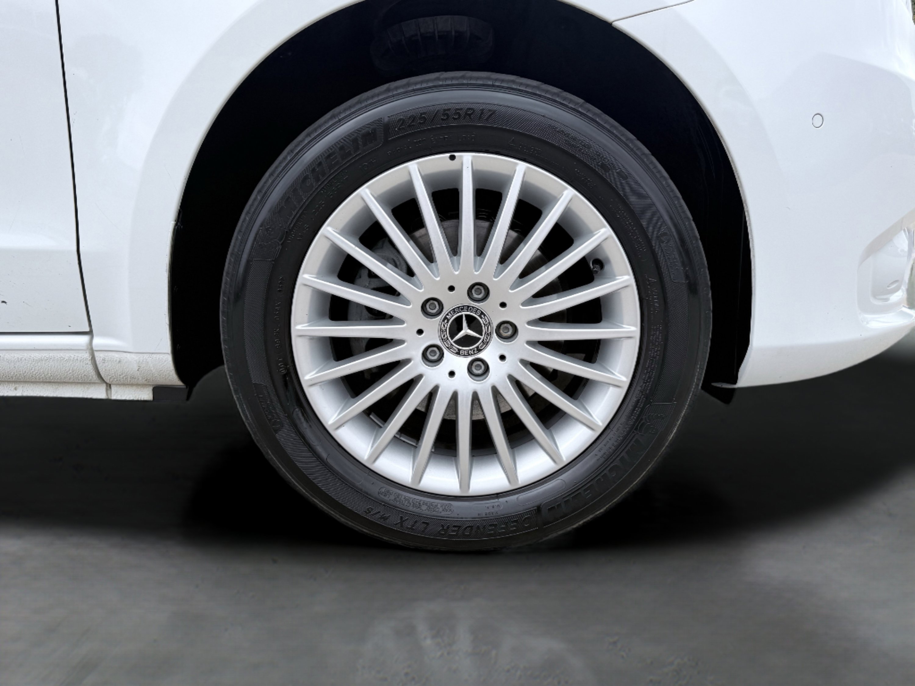 Used 2018 Mercedes-Benz Metris Passenger image 13