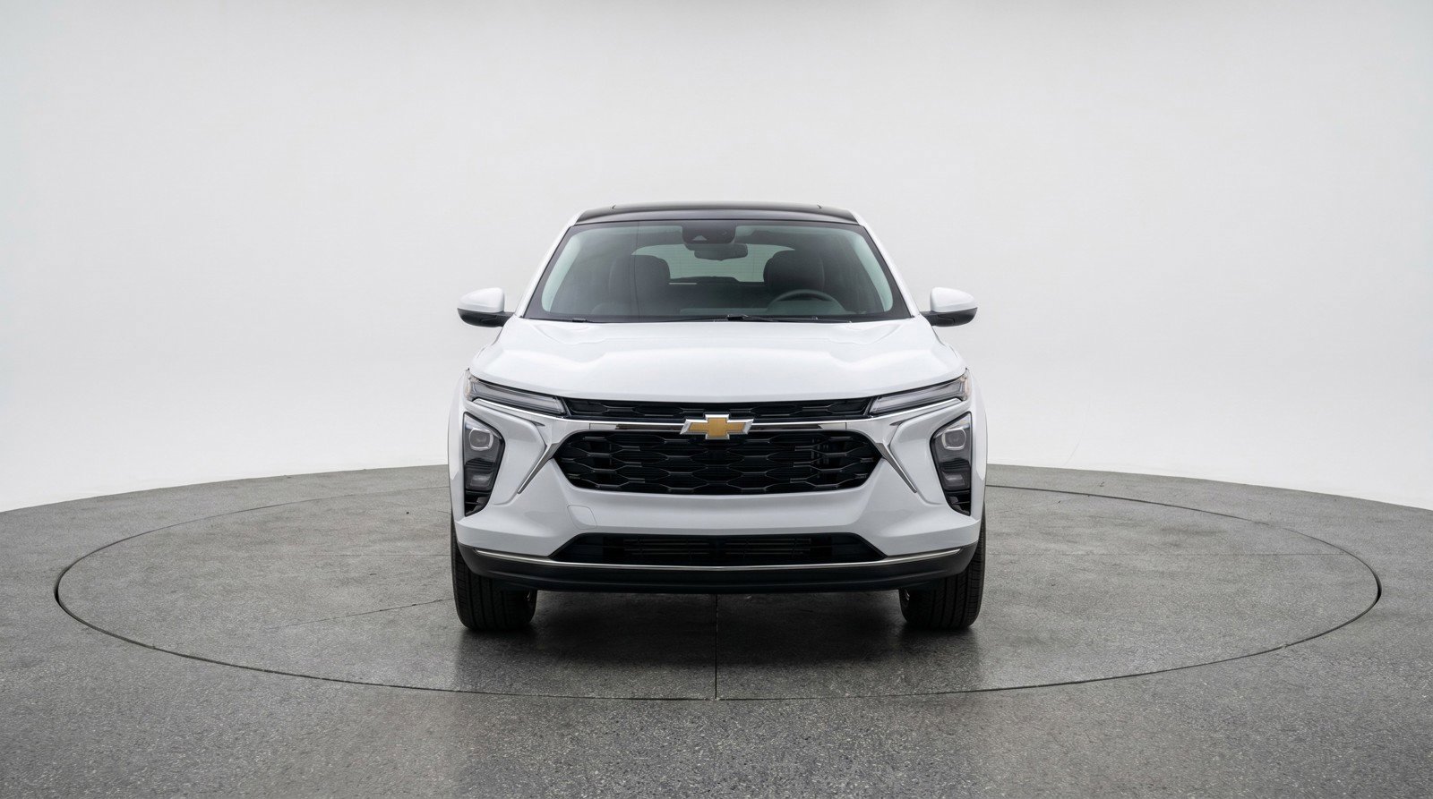 Used 2025 Chevrolet Trax LT FWD image 2