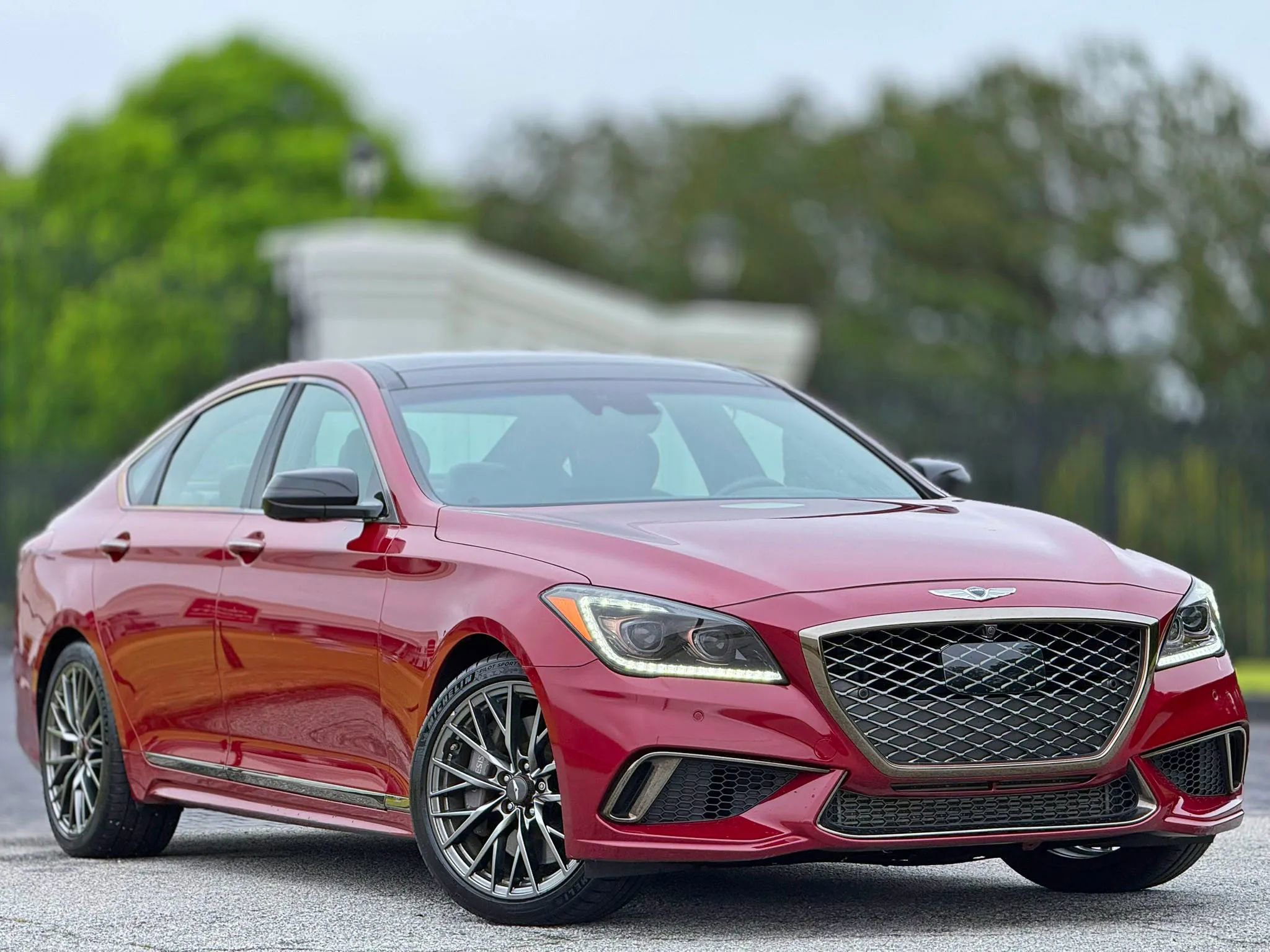 Used 2018 Genesis G80 3.3T Sport RWD image 4