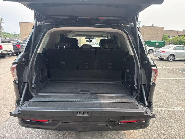 Used 2025 Lincoln Navigator Reserve AWD/4WD image 14