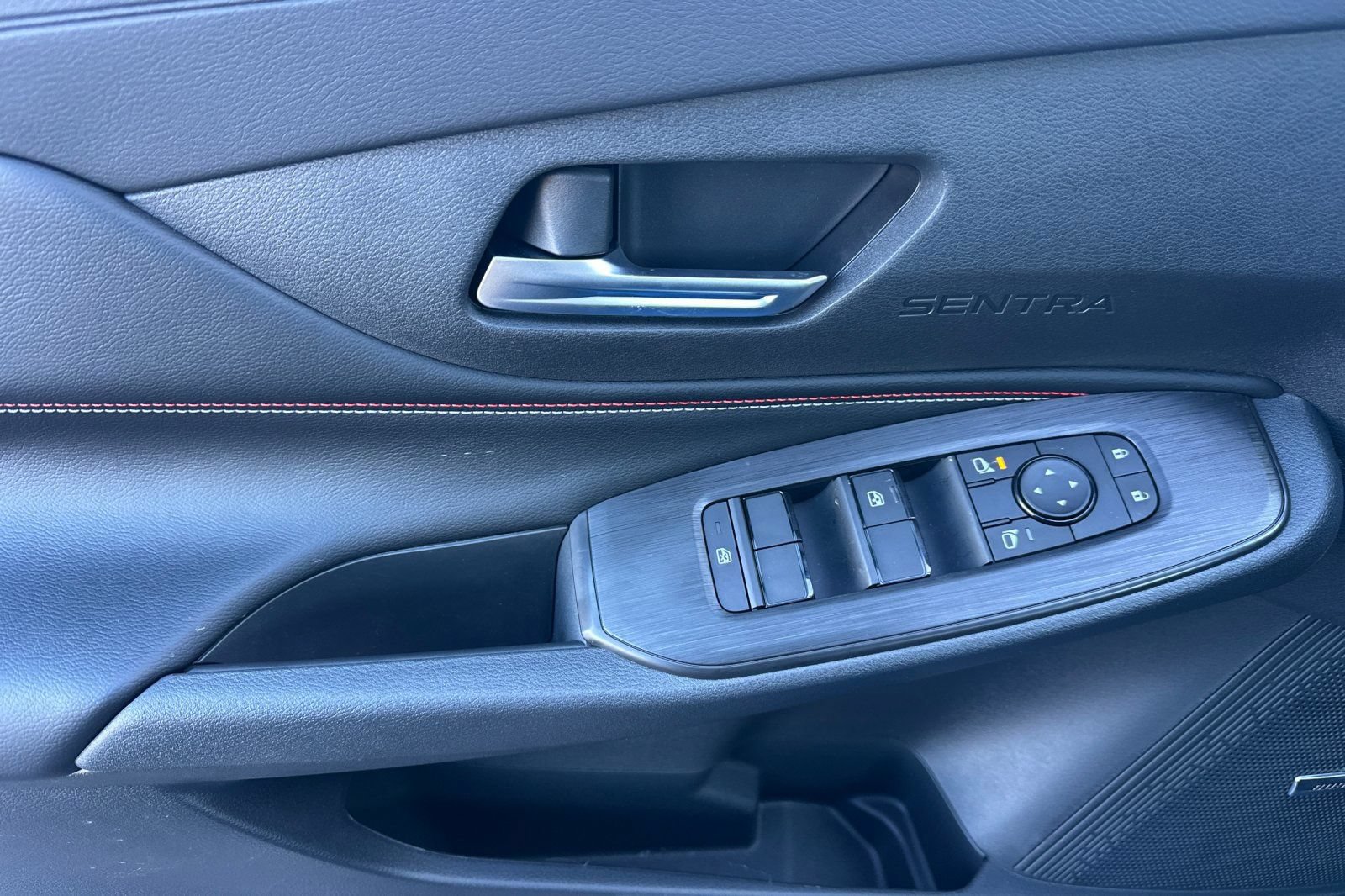 New 2026 Nissan Sentra SR w/ SR Premium Package FWD image 12