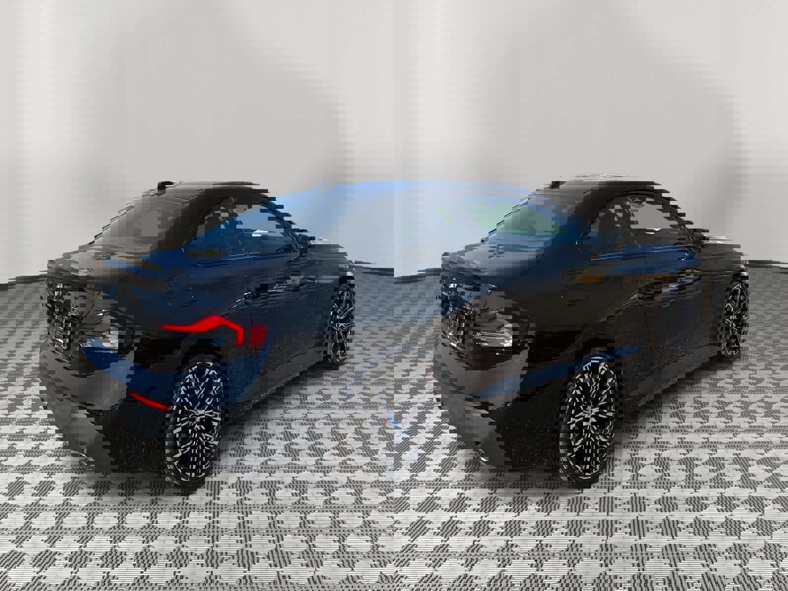 Used 2023 BMW 230i Coupe w/ Premium Package image 5