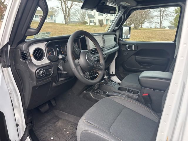 Used 2024 Jeep Gladiator Sport image 7
