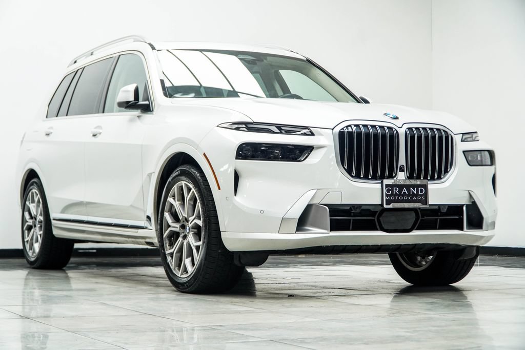 Used 2026 BMW X7 xDrive40i AWD/4WD image 5