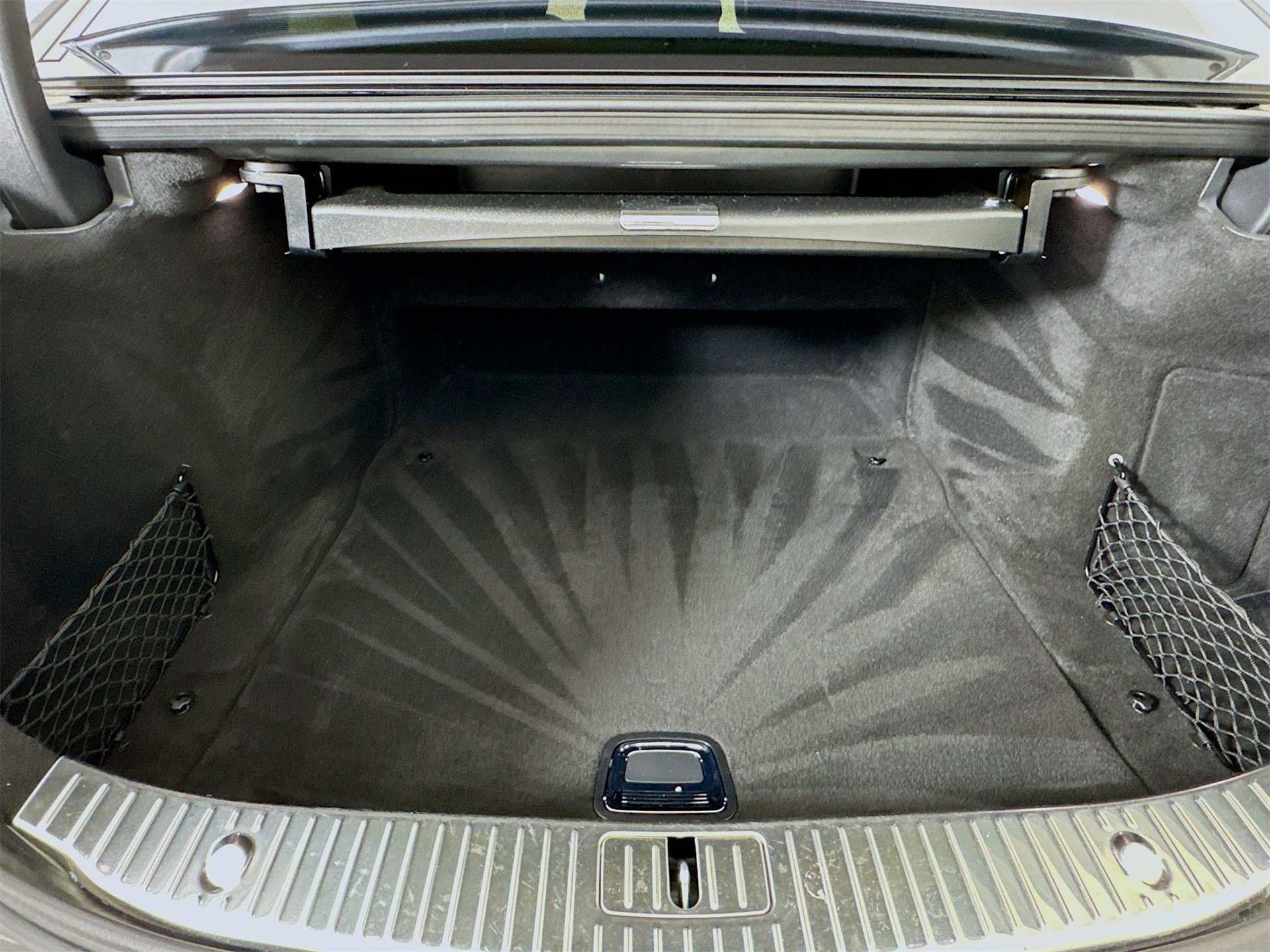 Used 2019 Mercedes-Benz S 560 Sedan image 29