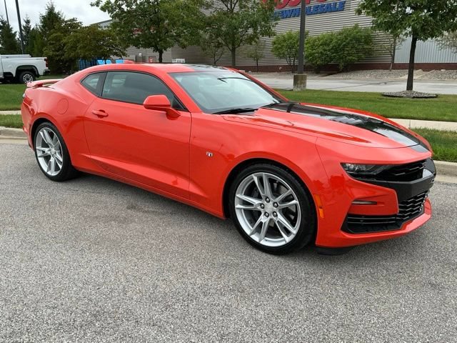 Used 2019 Chevrolet Camaro SS RWD image 2