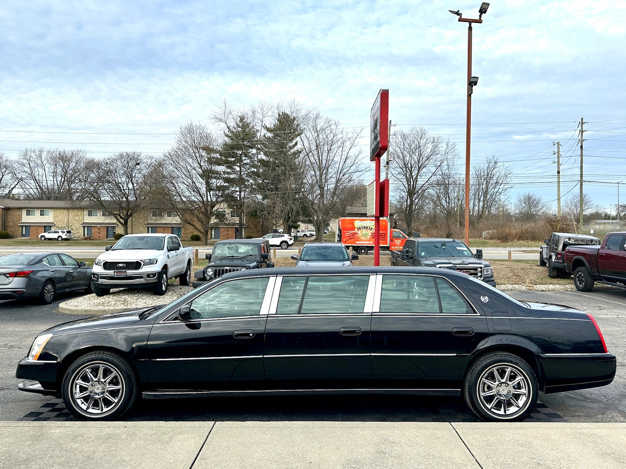 Used 2011 Cadillac DTS Limousine image 16