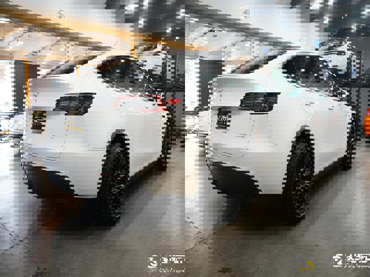 Used 2022 Tesla Model Y Long Range AWD/4WD image 4