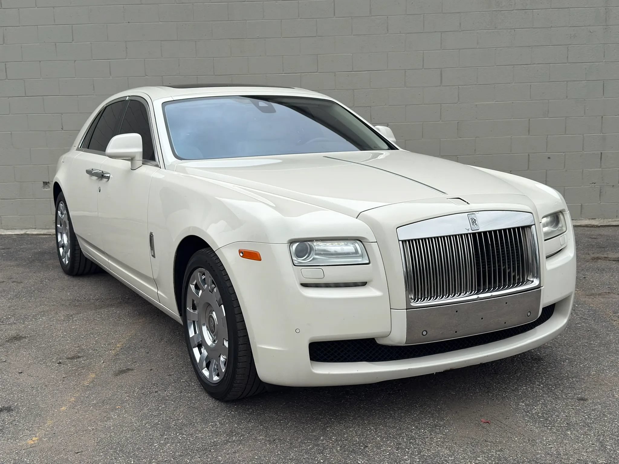 Used 2013 Rolls-Royce Ghost RWD image 17