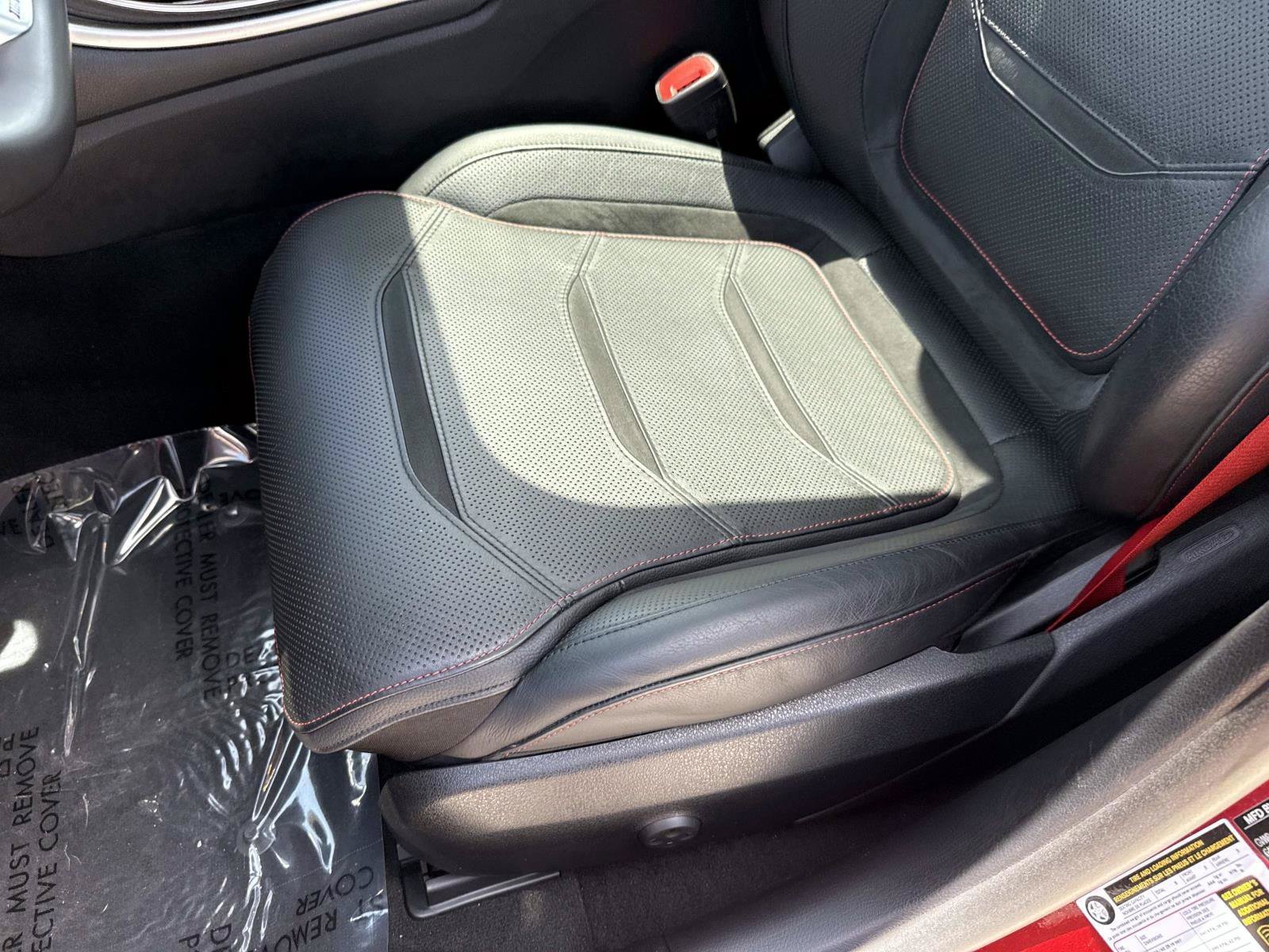 Certified 2023 Mercedes-Benz C 43 AMG 4MATIC Sedan image 20