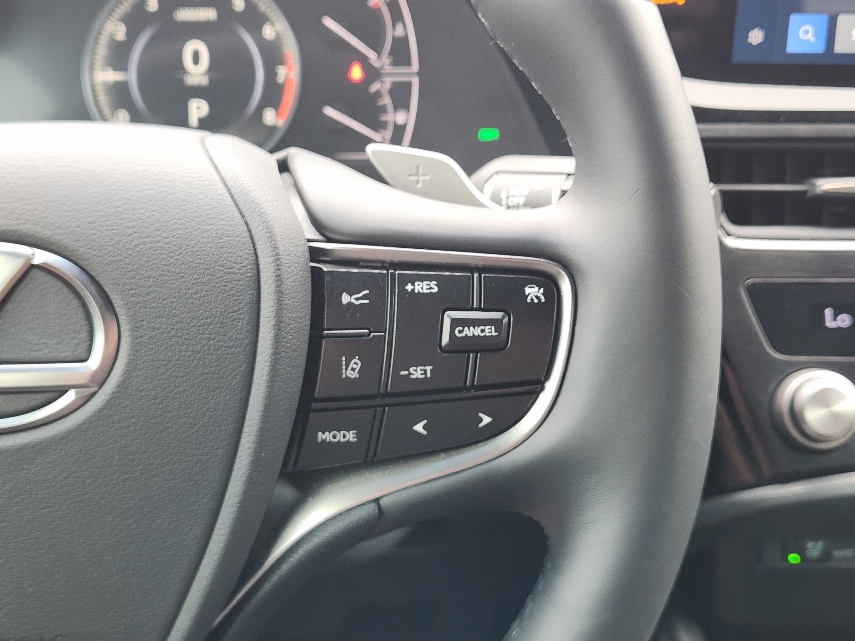 Used 2025 Lexus ES 350 w/ Premium Package FWD image 27