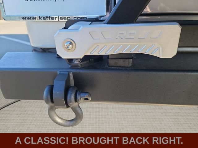 Used 2004 Jeep Wrangler 4WD image 21