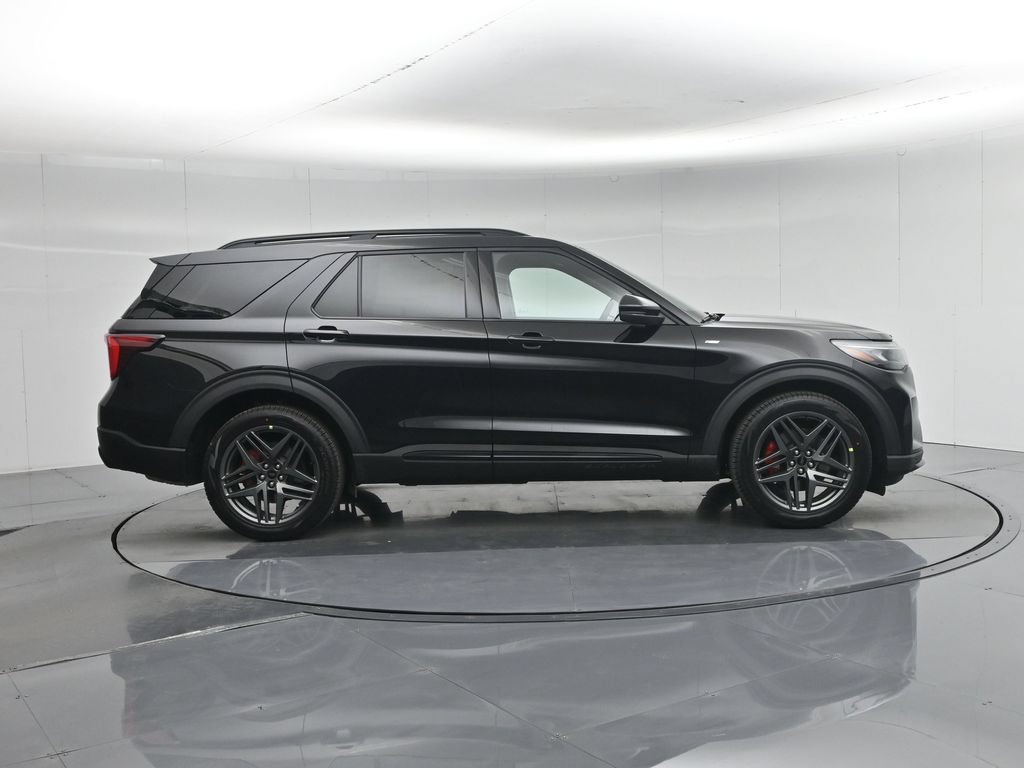 New 2026 Ford Explorer ST-Line w/ ST-Line Street Pack RWD image 29