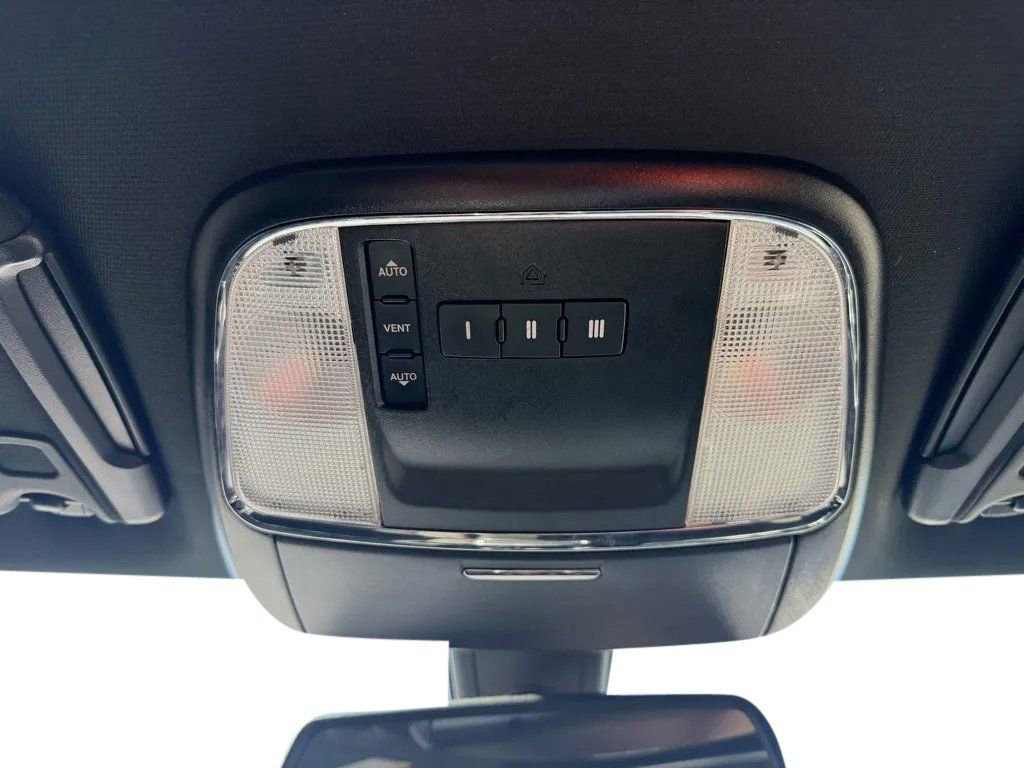 Used 2019 Dodge Charger R/T image 21