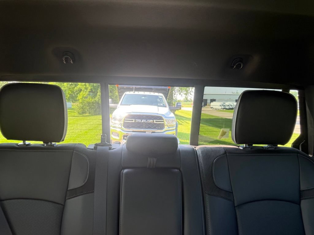 New 2026 RAM 5500 4x4 Crew Cab w/ Laramie Trim Package image 39