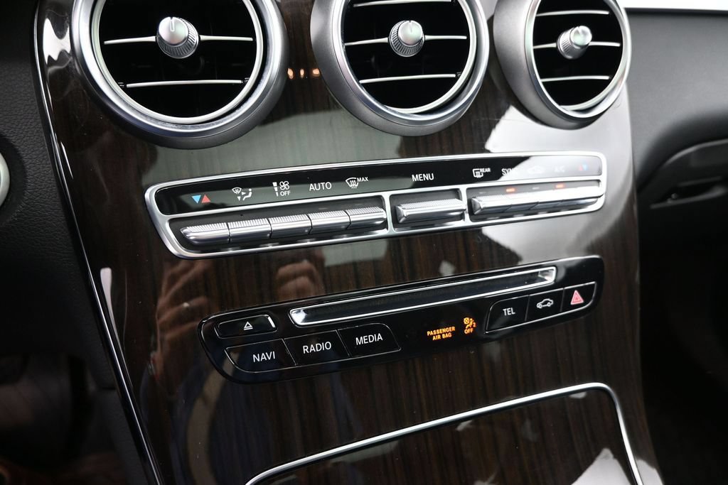 Used 2017 Mercedes-Benz GLC 300 4MATIC image 10