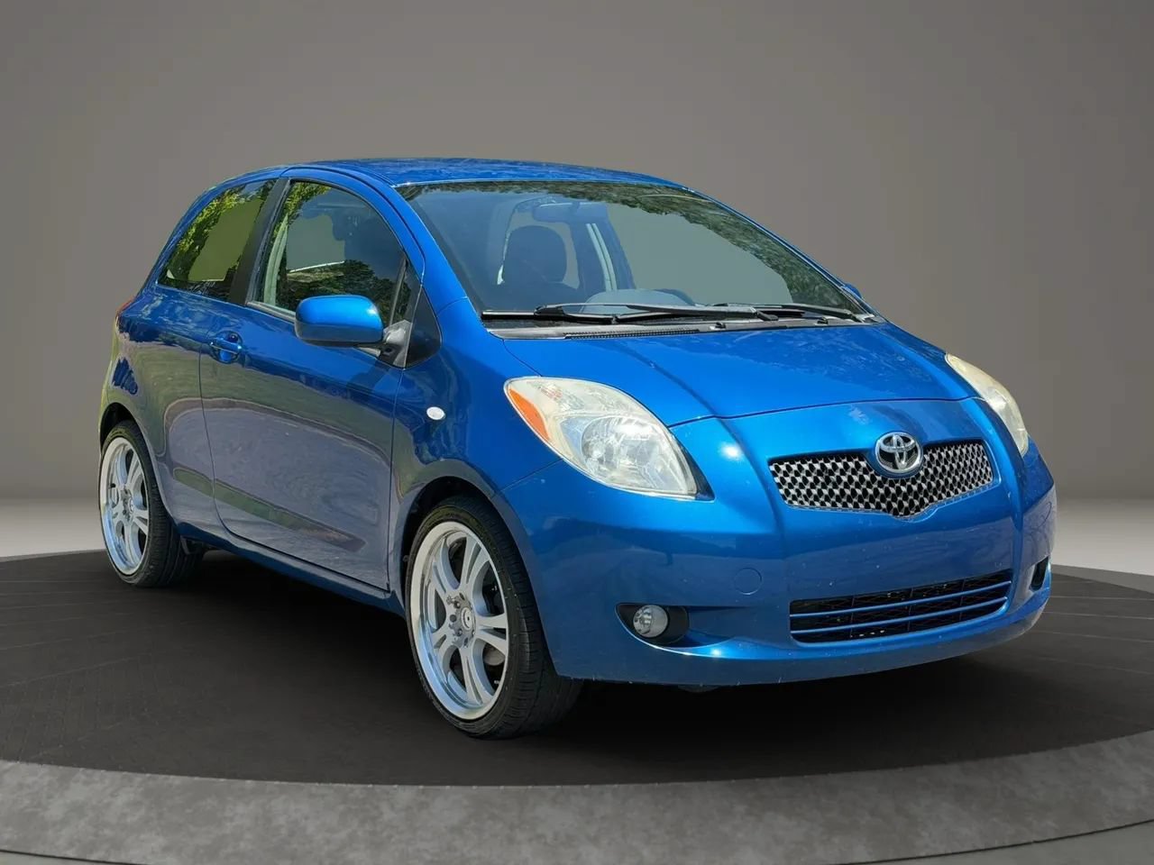 Used 2008 Toyota Yaris S FWD image 3